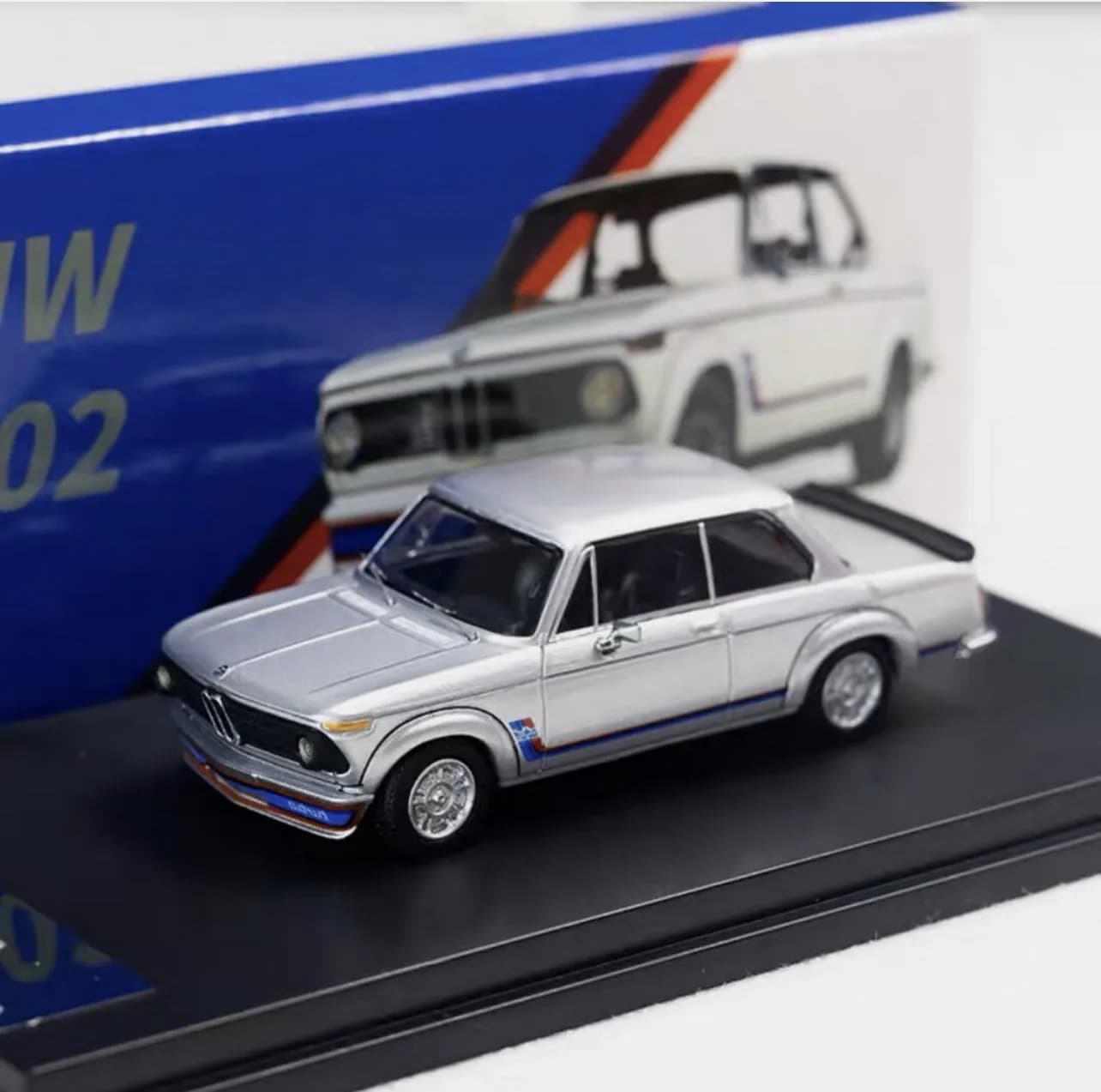 سيارة BMW 2002